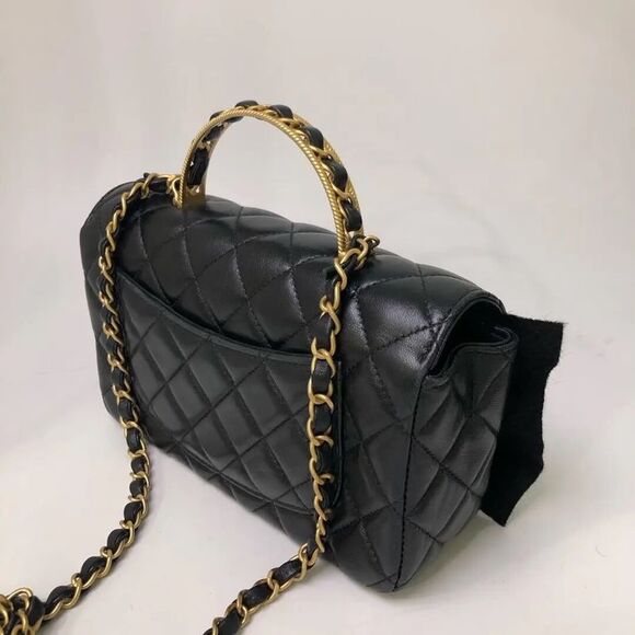 Chanel Women Pre-Loved Bag Very Good Condition - Picture 8 of 9